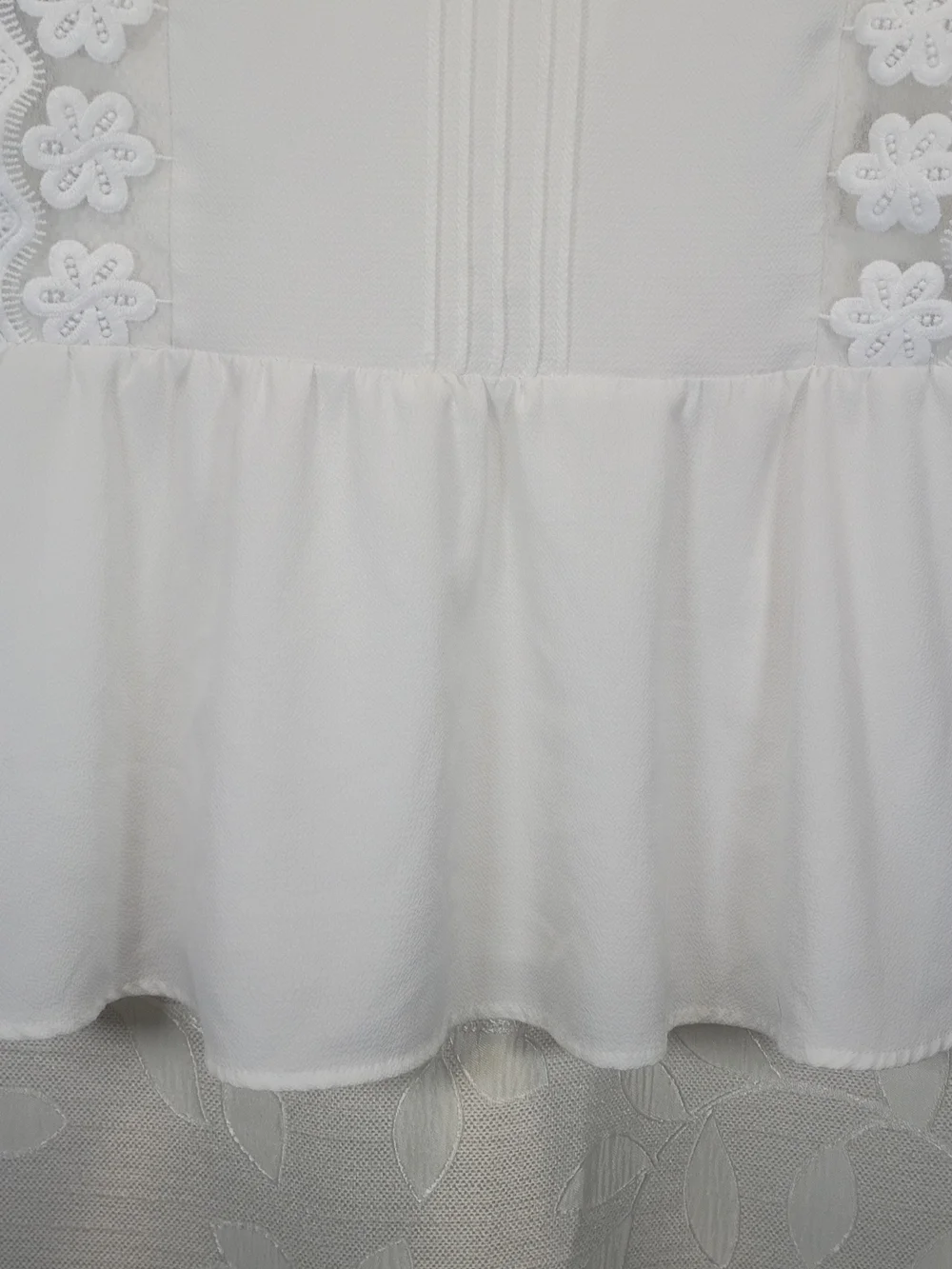 Monteau Los Angeles White Lace Peplum Blouse Size L